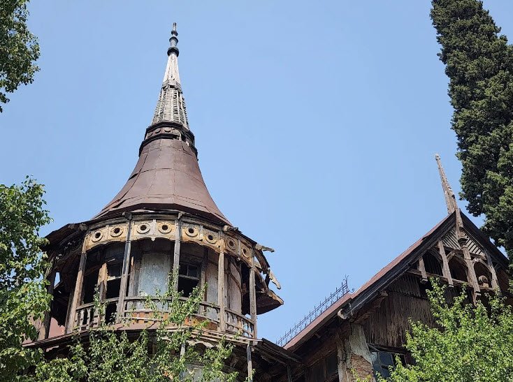 Aramyants Castle / Mansion, Armenia